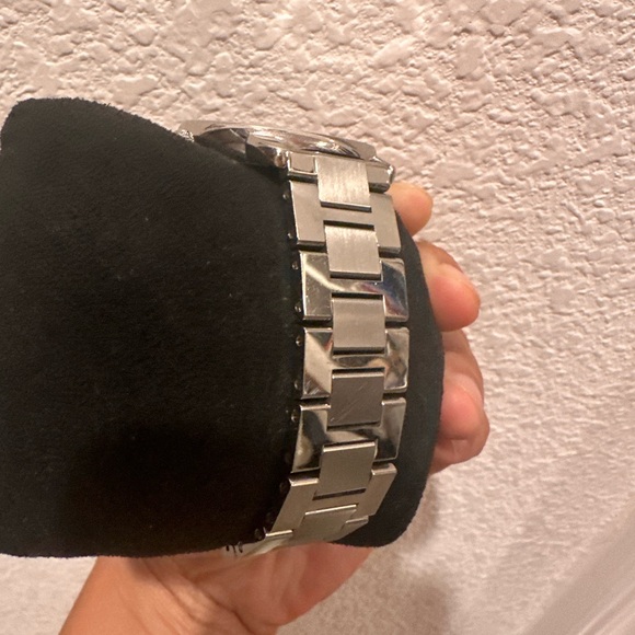 SOLD- Authentic Preloved Cartier Ronde 36MM Watch - Picture 3 of 8